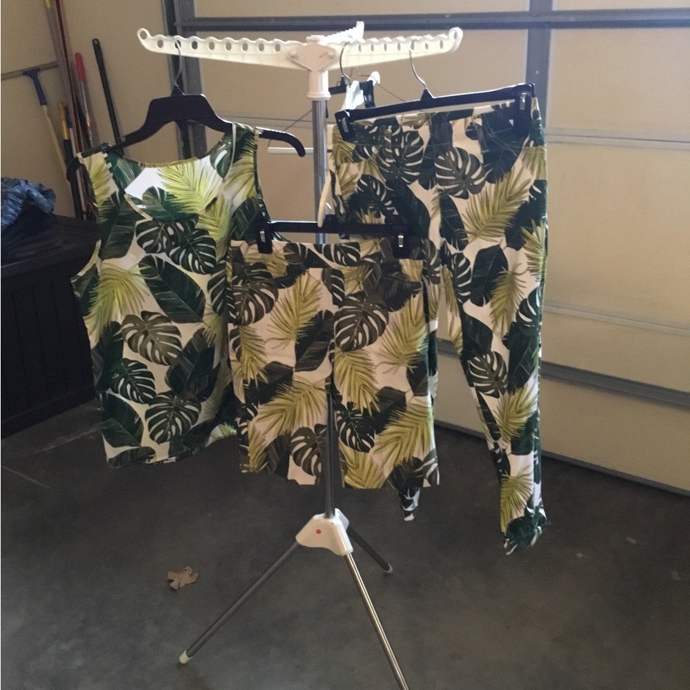 Tropical Leaf Print Outfit Set